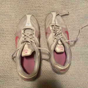 Nike Women's Volleyball Shoes- size 7.5
